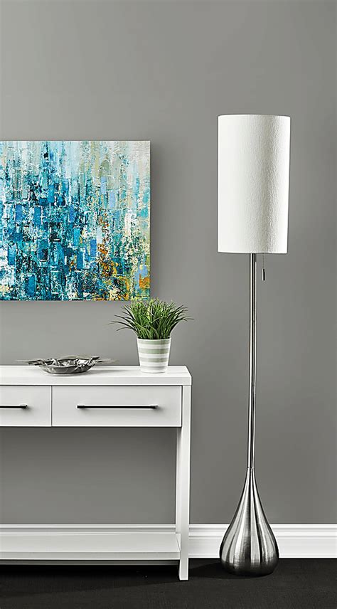 Sanda Silver Gray Floor Lamp | Rooms to Go