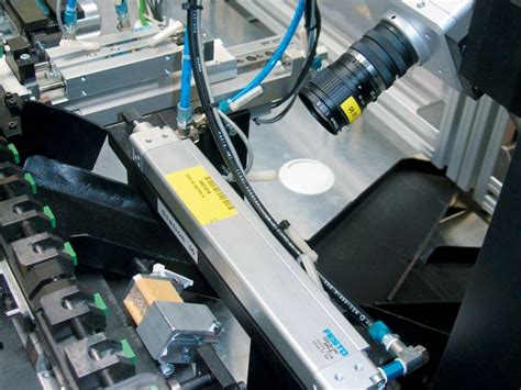 Unmanaged PoE switches | Phoenix Contact