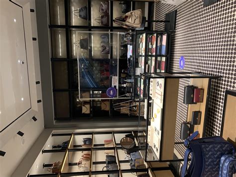 Duty Free Americas Dallas Texas Stores : DFW Coach (DFA)