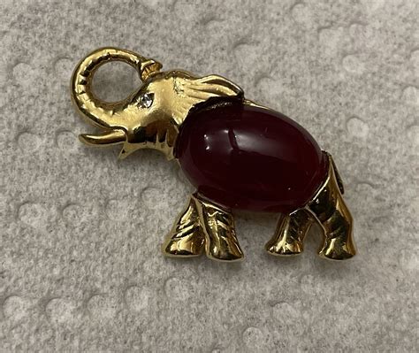 VINTAGE RED JELLY BELLY GOLD ELEPHANT BROOCH-1-9/16” … - Gem