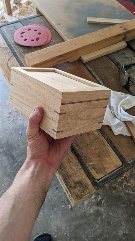 A present for my neighbor who mowed my grass for me for free. A generic box. : r/woodworking