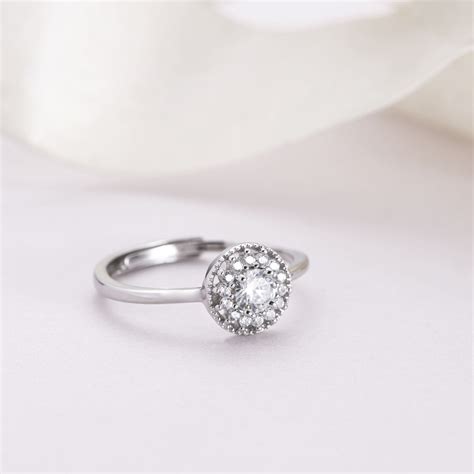 Solitaire CZ Studded 925 Sterling Silver Ring - Valentine's Gift – Zavya