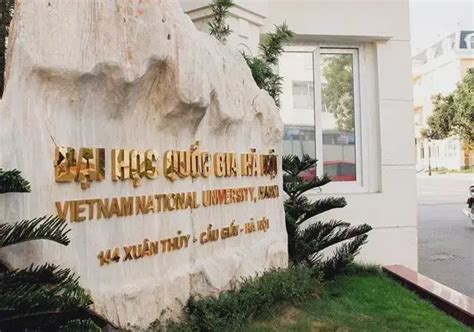 我校在越南留学生热情欢迎习近平总书记对越南进行国事访问-桂林学院（原广西师范大学漓江学院）人文学院