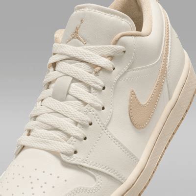 Air Jordan 1 Low Women's Shoes. Nike IN