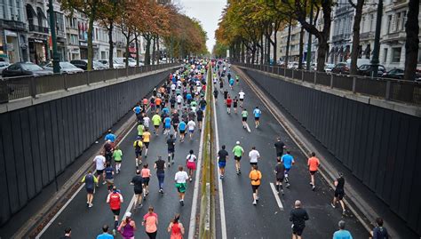What's the Average Marathon Time by Age and Gender?