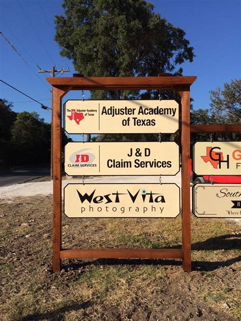 Business Building Signs 的图像结果