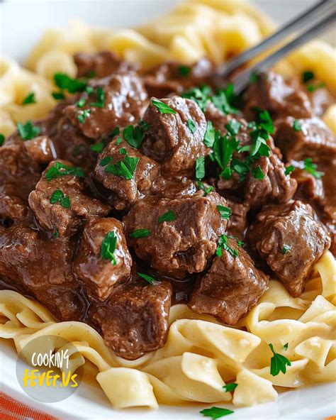 Crockpot Beef Tips and Noodles