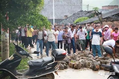 广西一县城发成警民冲突，200余民村民追打民警!140人被带走
