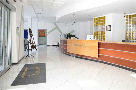 Meeting Art 的图像结果