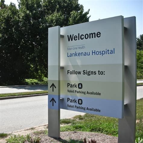 Hospital Wayfinding Signage 的图像结果