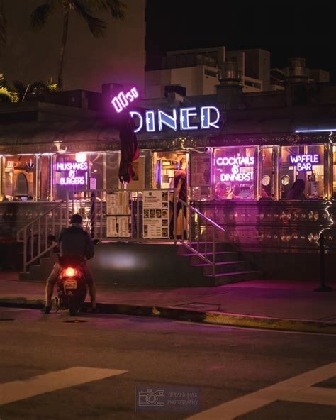 Late Night Bites and Neon Lights : r/TheNightFeeling