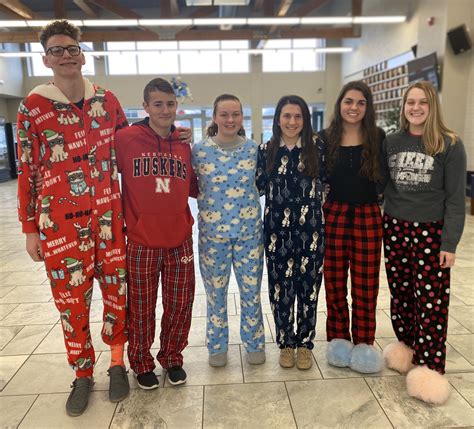 Can You Wear Pajama Pants To School at Juan Borger blog