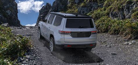 2025 Jeep Wagoneer vs Grand Wagoneer What Sets Them Apart