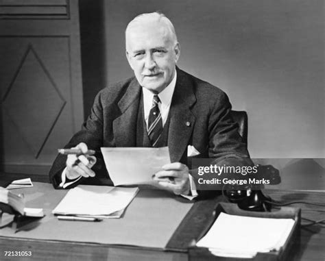 Old Business People 的图像结果