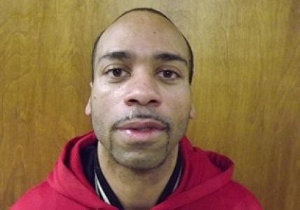 Dee Emmett Carter, a registered Sex Offender in DAYTON, OH 45405 at ...