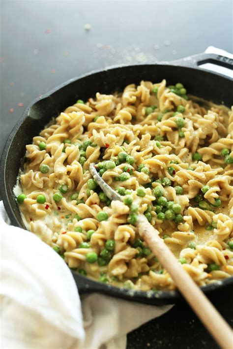 Wonderful Vegan cream sauce. It needed more spice for me. Garlic and ...