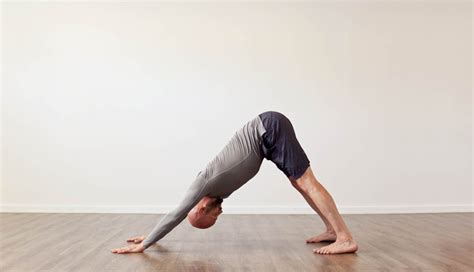 6 Yoga Poses You Can Try For Muscle Growth - lifeberrys.com