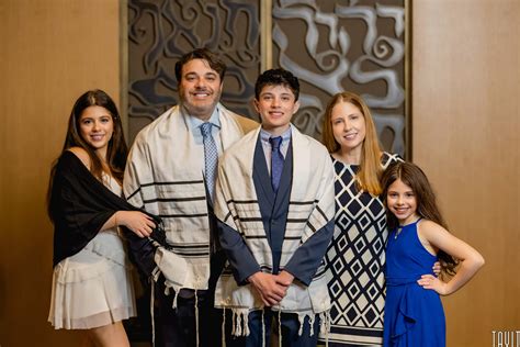 Embracing Bar & Bat Mitzvah Traditions | Bar & Bat Mitzvah Photography
