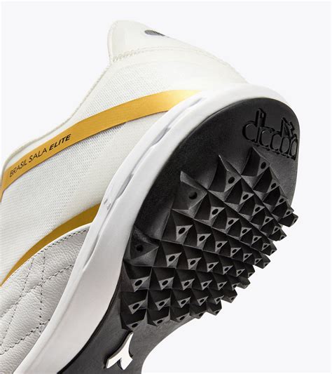 BRASIL SALA ELITE TF Futsal Shoe - Specific sole for synthetic surfaces ...