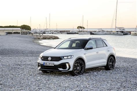 2020 Volkswagen T-Roc R | HQ Pictures, Specs, Information & Videos ...