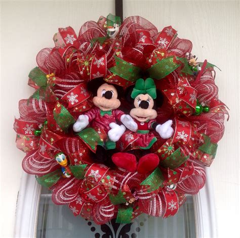 22" Deco Mesh Disney Characters Christmas Wreath | Mickey mouse ...