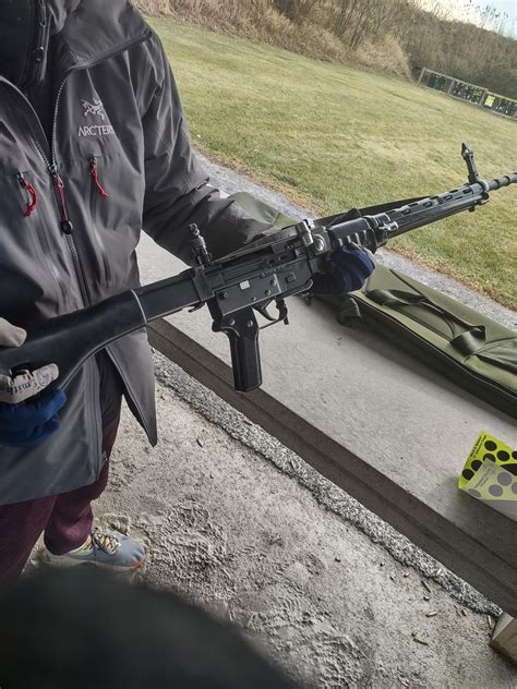 Got to shoot a Cold War Beauty yesterday : r/guns