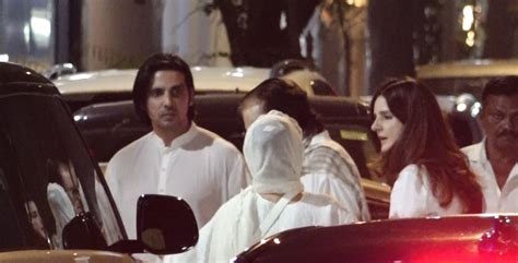 Dharmendra no more: Sanjay Khan, Rekha, Zayed Khan visit actor's ...