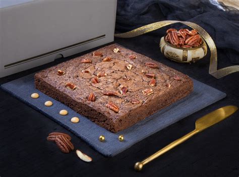 Lamara Patisserie / Premium Luxury Celebration Cakes / Online Delivery ...