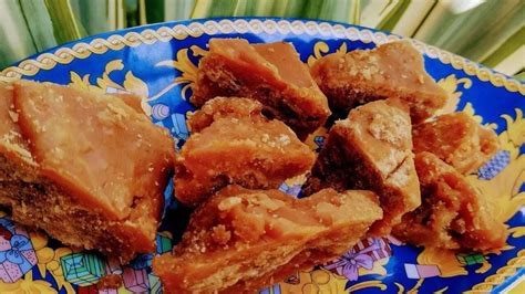Is Jaggery Better Than Sugar? Calories, Nutrients and More | Health ...