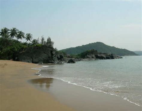Half Moon Beach in Gokarna | TimesTravel
