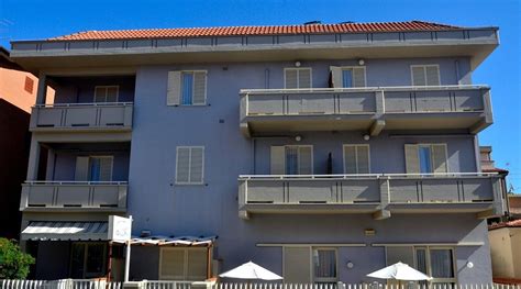 I DUE PINI (Marina di Grosseto, Province of Grosseto) - Hotel Reviews ...