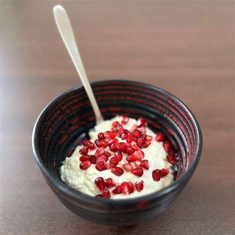 How to Eat a Pomegranate (Plus Recipe Tips)