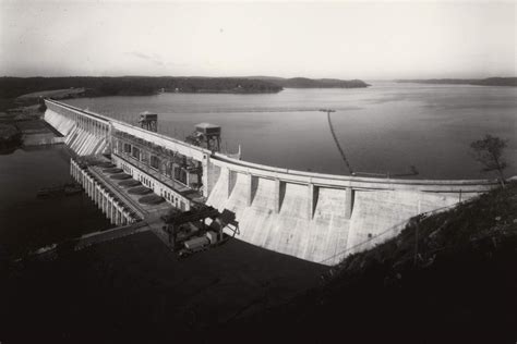 How the Bagnell Dam created the Lake of the Ozarks and reshaped ...