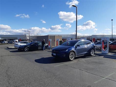 Fred Meyer Kennewick (1) | Kennewick, WA | EV Station