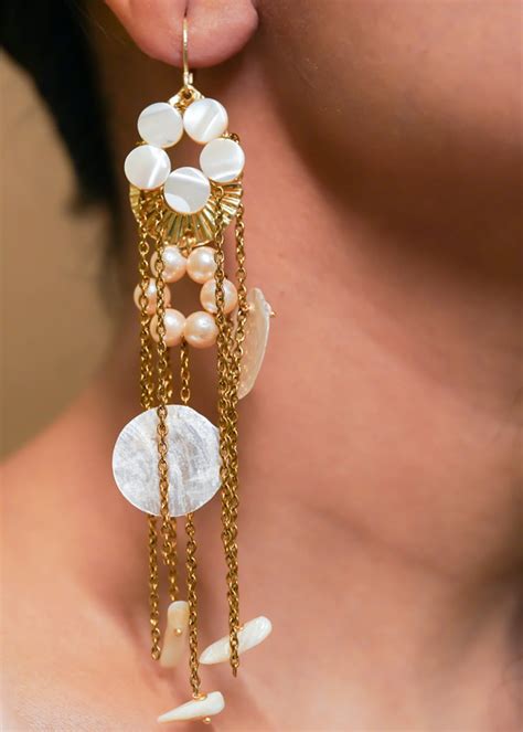 Get Small Round Hoop With Handcrafted Pearls and Shells at ₹ 599 | LBB Shop