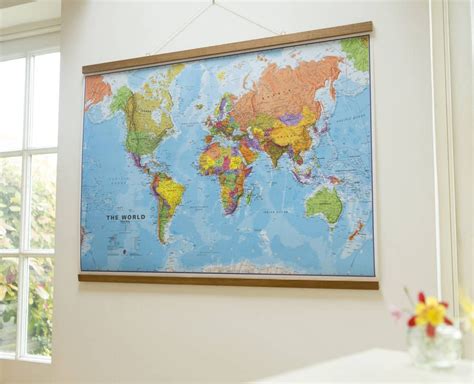 Large Framed World Map 的图像结果