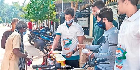 Soldiers On A Mission! 3 Jawans Set Up Food Bank In Andhra Pradesh To ...