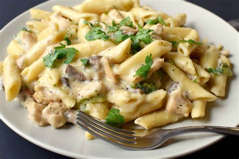 chicken penne pasta in white sauce