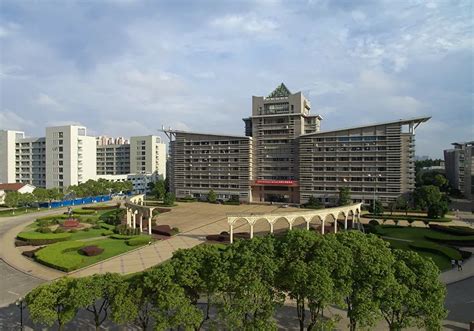 江苏理工学院怎么样是几本排名多少？和江苏理工大学是一所学校吗