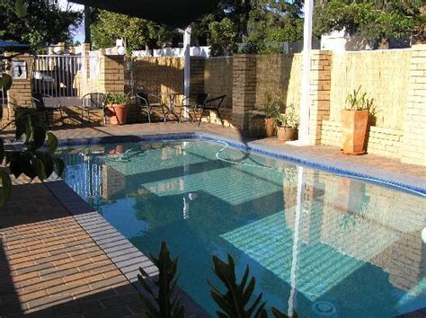 BLUE VIOLET MOTOR INN (Toowoomba) - Motel Reviews, Photos, Rate ...