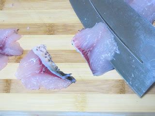 【图文】如何切鱼片的做法_如何切鱼片的家常做法_如何切鱼片怎么做好吃_做法步骤,视频_如何切鱼片-美食天下