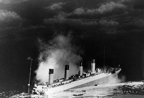 When Did Titanic Collide _ Titanic Ship Sinking – LIHS