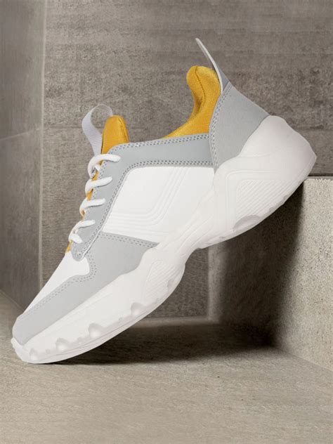 Roadster Women Grey & Off-White Sneakers - Price History
