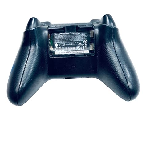Microsoft 1914 Wireless Bluetooth Xbox Controller Carbon Black