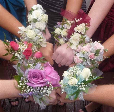 homecoming flowers | Homecoming flowers, Prom flowers corsage, Prom flowers