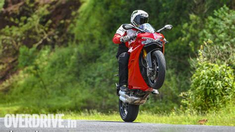 2017 Ducati SuperSport S image gallery - Overdrive
