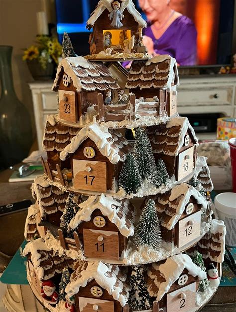Pin by Bentley Finn on HL Advent calendars | Christmas advent calendar ...