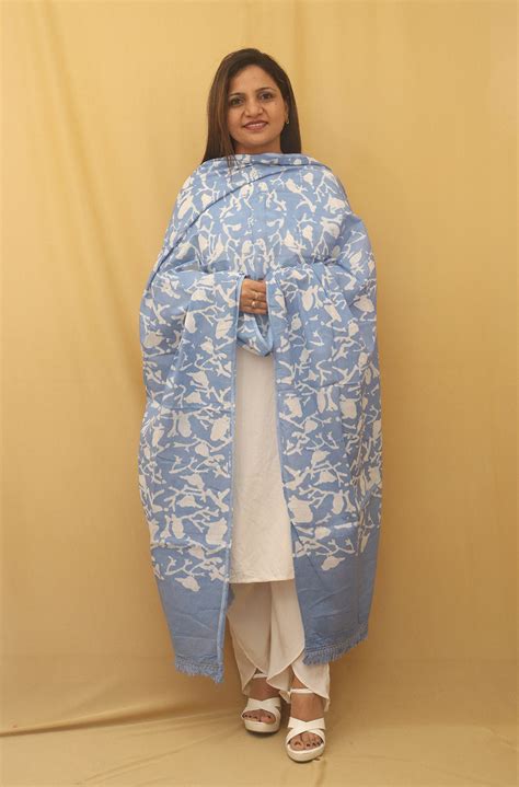 ID1B6JA523082601 Blue Batik Cotton Dupatta