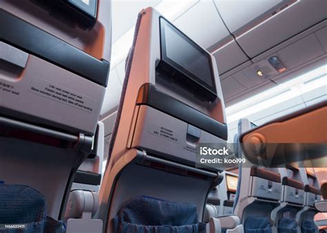 Economy Class Sign 的图像结果