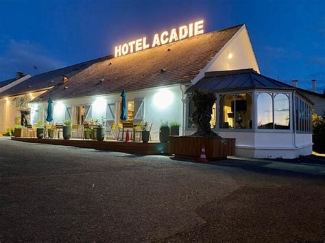 HÔTEL ACADIE MORANGIS - B&B Reviews, Photos, Rate Comparison - Tripadvisor